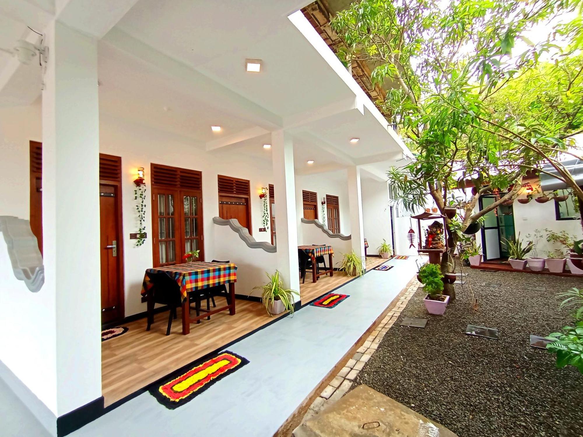 Ramesh Guesthouse Мириса Екстериор снимка