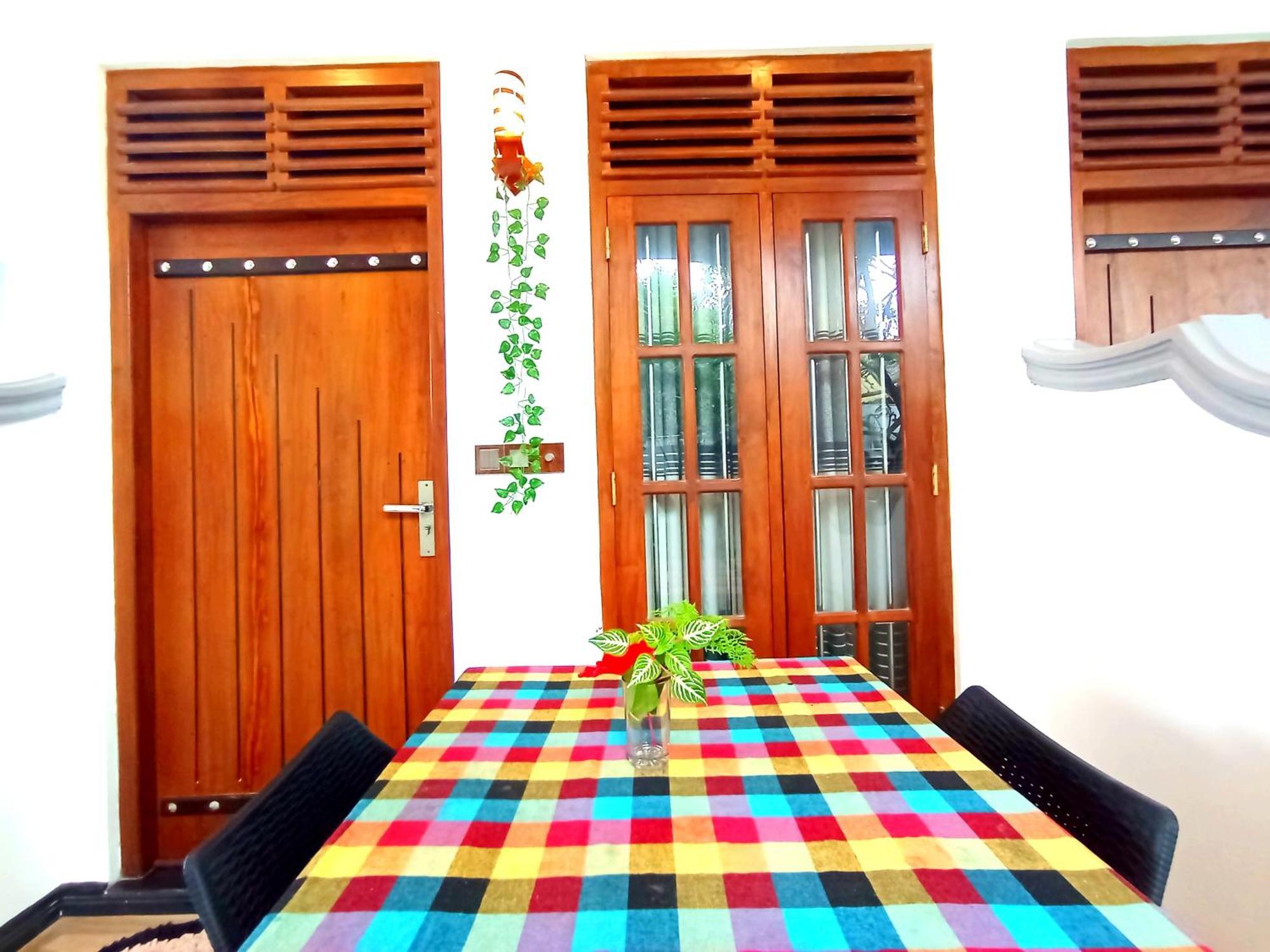 Ramesh Guesthouse Мириса Екстериор снимка
